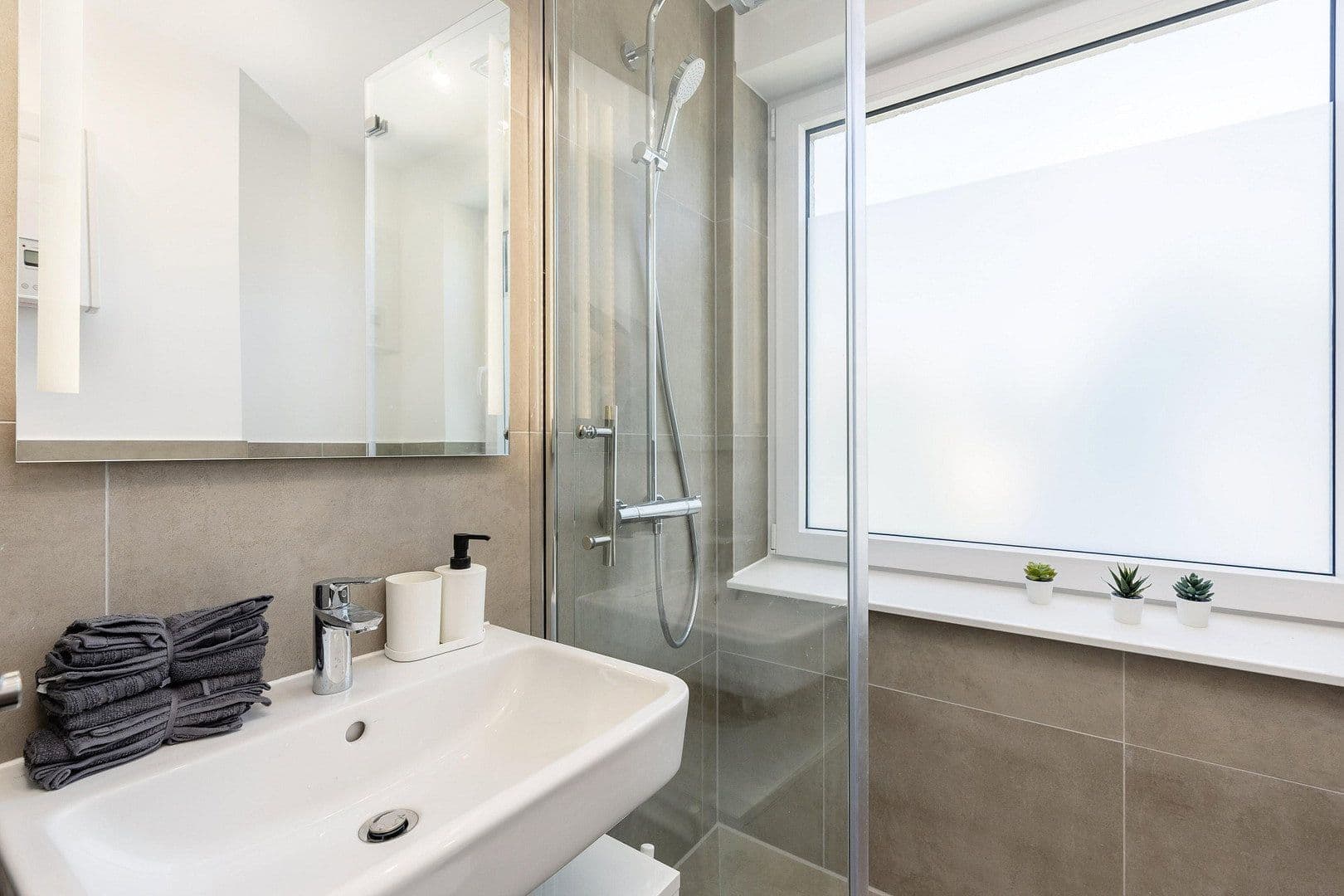 Pronájem bytu 39 m², Düsseldorf, Severní Porýní-Vestfálsko Pronájem bytu 39 m², Düsseldorf, Severní Porýní-Vestfálsko