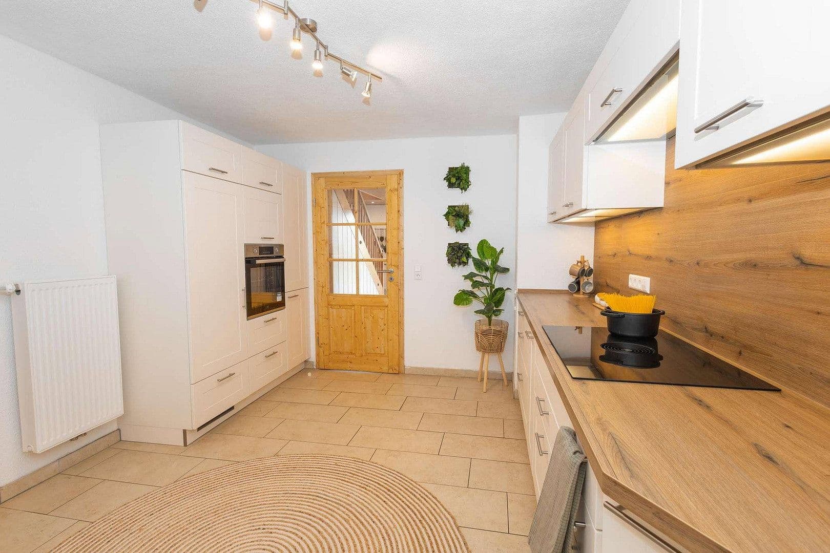 Prodej domu 280 m², pozemek 6.597 m², Geslau, Bavorsko Prodej domu 280 m², pozemek 6.597 m², Geslau, Bavorsko