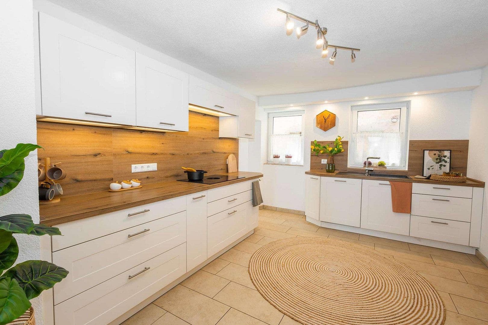 Prodej domu 280 m², pozemek 6.597 m², Geslau, Bavorsko Prodej domu 280 m², pozemek 6.597 m², Geslau, Bavorsko