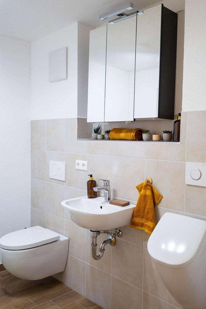 Prodej domu 280 m², pozemek 6.597 m², Geslau, Bavorsko Prodej domu 280 m², pozemek 6.597 m², Geslau, Bavorsko