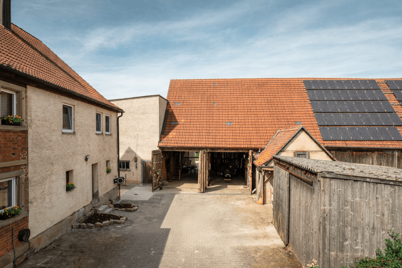 Prodej domu 280 m², pozemek 6.597 m², Geslau, Bavorsko Prodej domu 280 m², pozemek 6.597 m², Geslau, Bavorsko