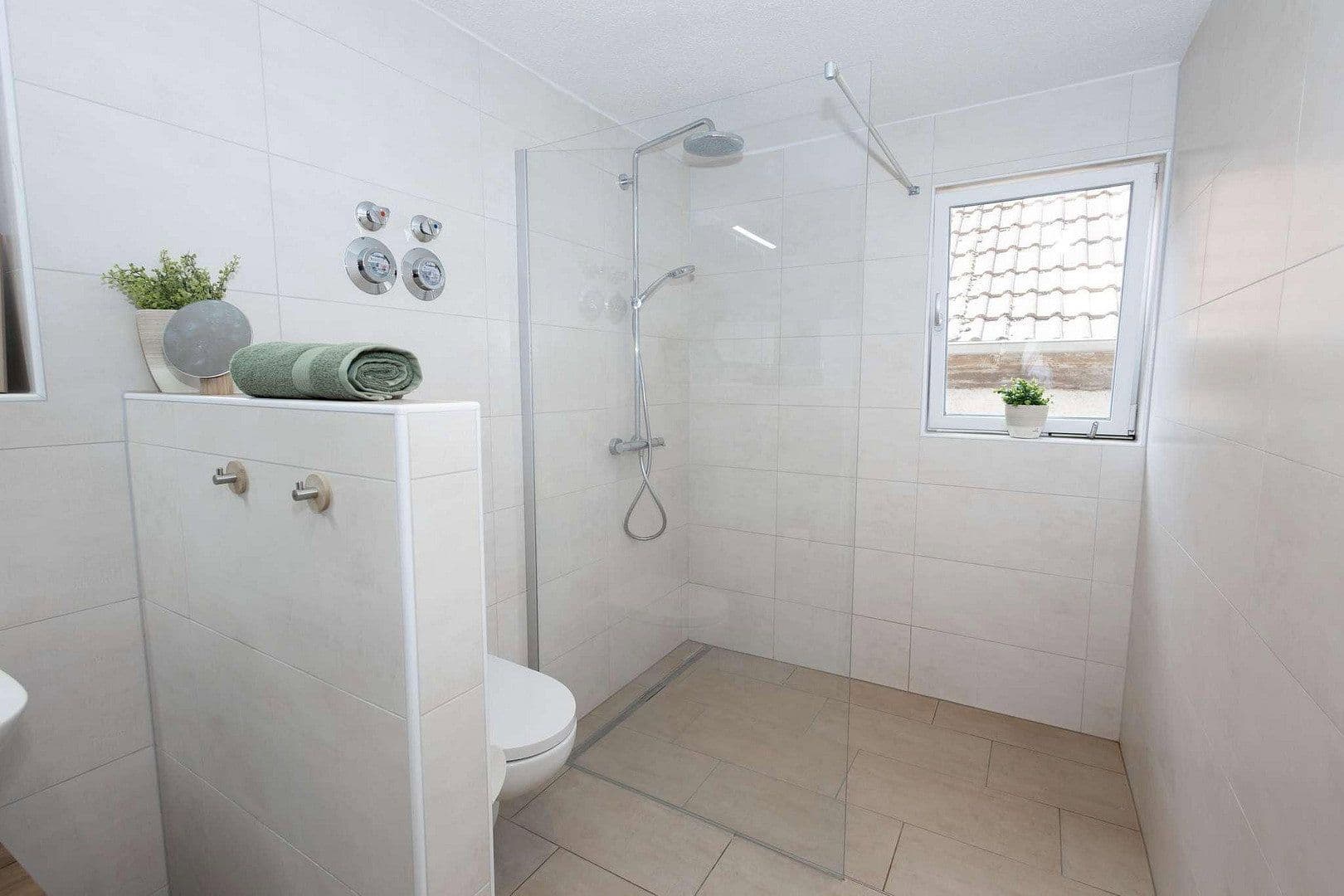 Prodej domu 280 m², pozemek 6.597 m², Geslau, Bavorsko Prodej domu 280 m², pozemek 6.597 m², Geslau, Bavorsko