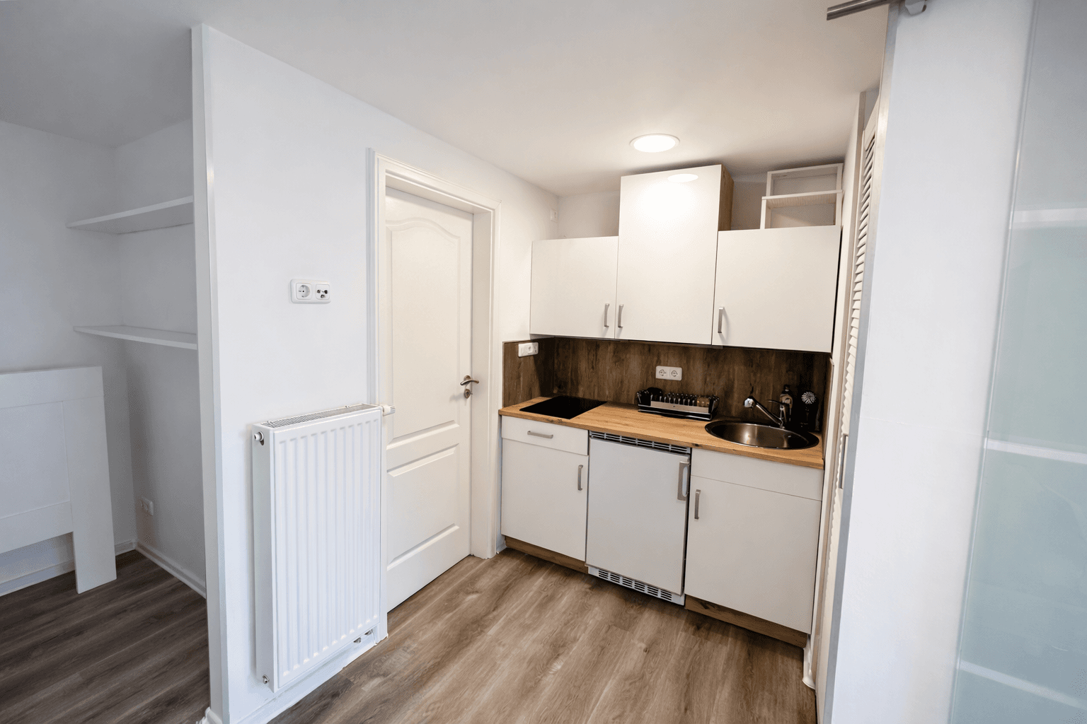Prodej domu 674 m², pozemek 860 m², Schwerin, Mecklenburg-Vorpommern Prodej domu 674 m², pozemek 860 m², Schwerin, Mecklenburg-Vorpommern