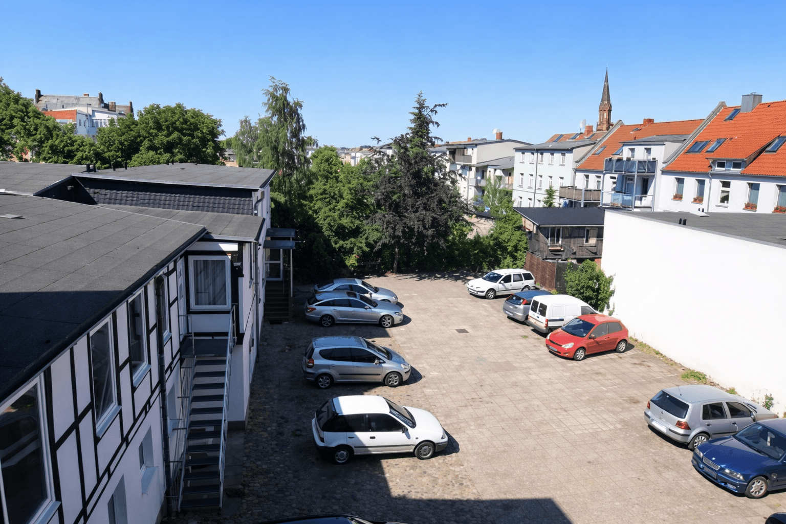 Prodej domu 674 m², pozemek 860 m², Schwerin, Mecklenburg-Vorpommern Prodej domu 674 m², pozemek 860 m², Schwerin, Mecklenburg-Vorpommern
