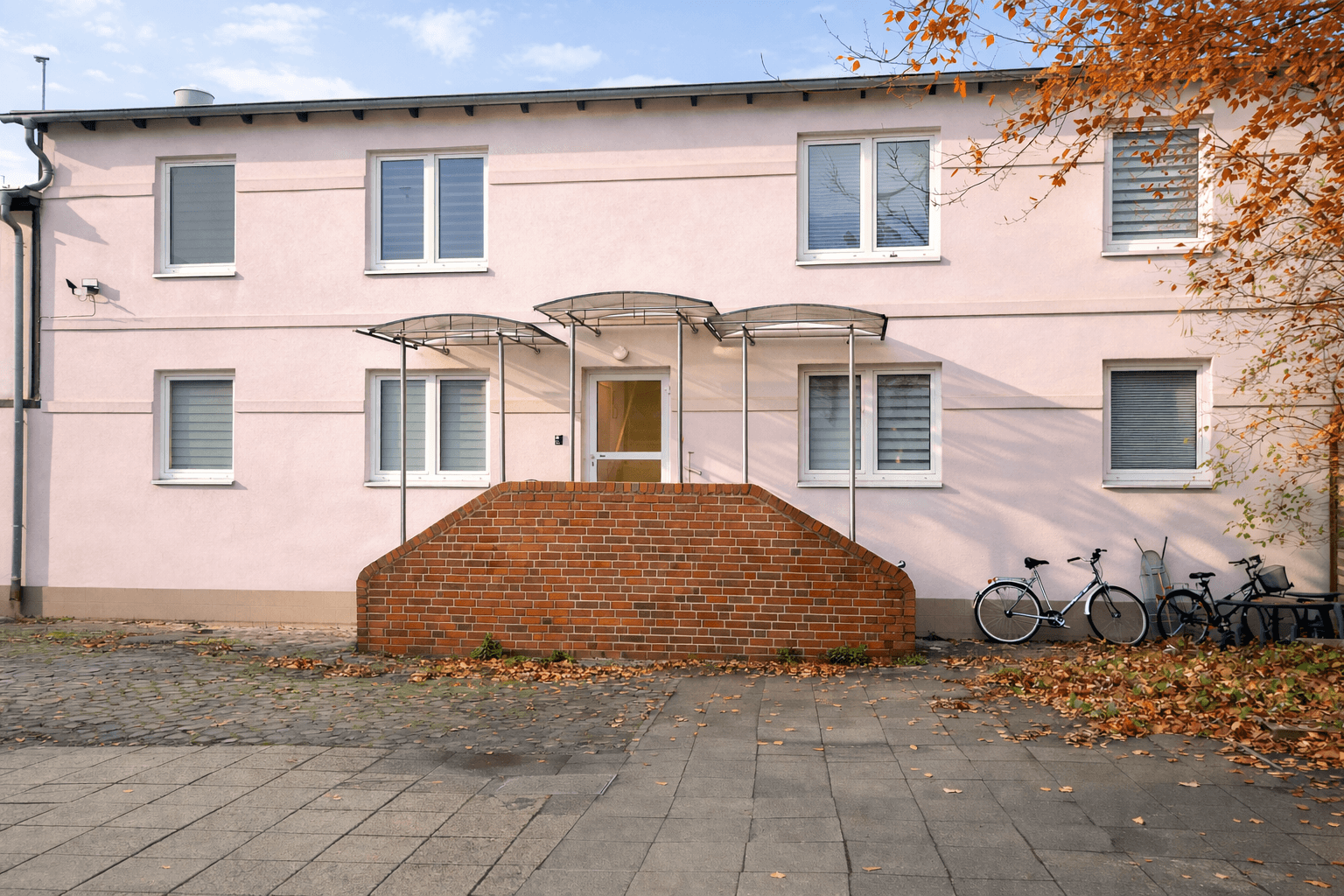 Prodej domu 674 m², pozemek 860 m², Schwerin, Mecklenburg-Vorpommern Prodej domu 674 m², pozemek 860 m², Schwerin, Mecklenburg-Vorpommern