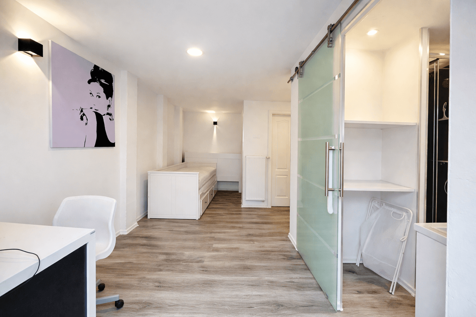 Prodej domu 674 m², pozemek 860 m², Schwerin, Mecklenburg-Vorpommern Prodej domu 674 m², pozemek 860 m², Schwerin, Mecklenburg-Vorpommern