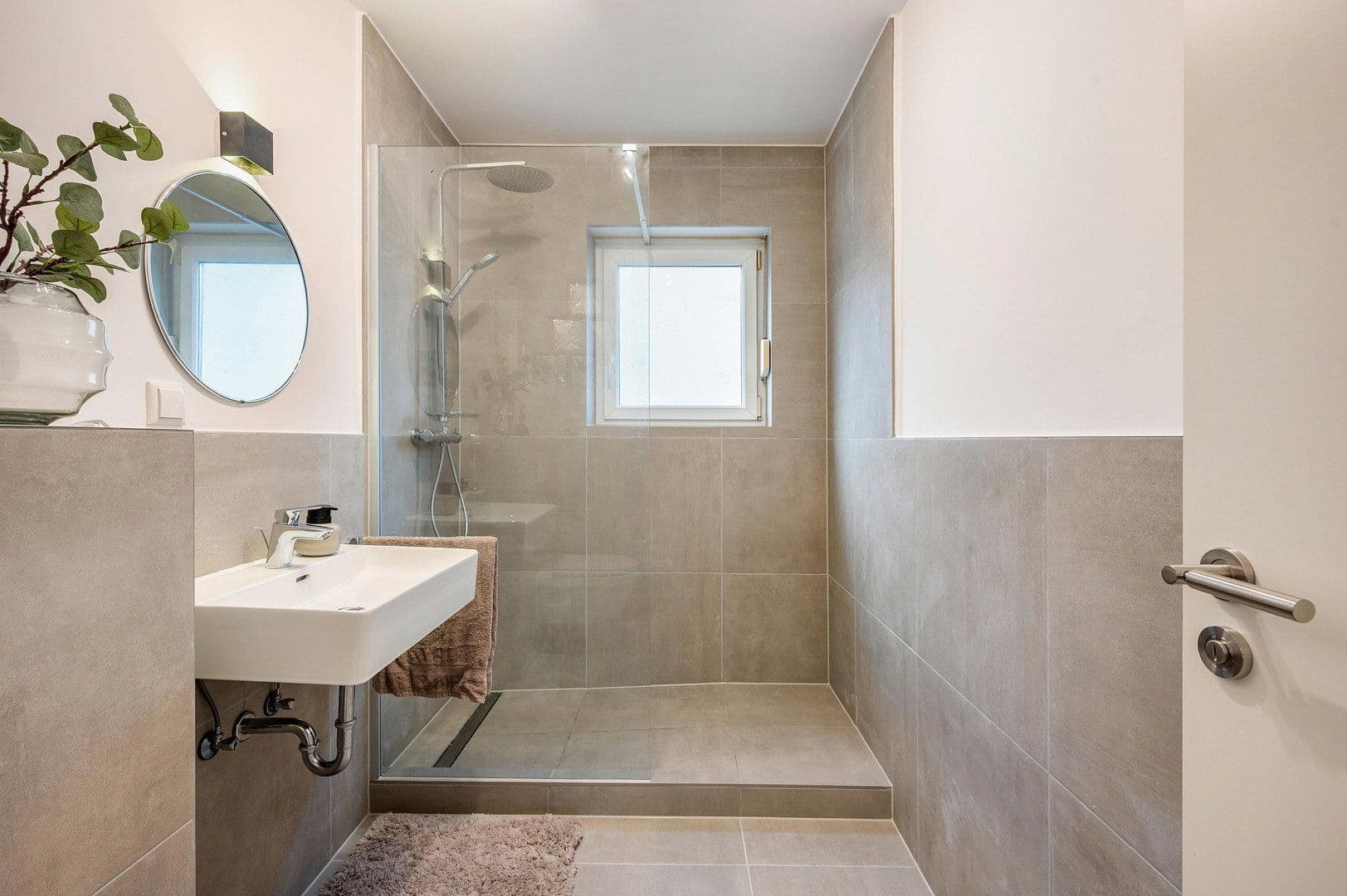 Prodej bytu 3+1 75 m², Schillerstraße 9, Taunusstein, Hessen Prodej bytu 3+1 75 m², Schillerstraße 9, Taunusstein, Hessen