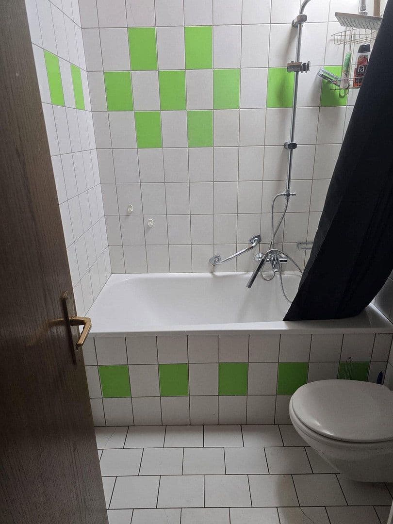 Pronájem bytu 3+1 52 m², Ringstrasse 98, Bad Kreuznach, Porýní-Falc Pronájem bytu 3+1 52 m², Ringstrasse 98, Bad Kreuznach, Porýní-Falc