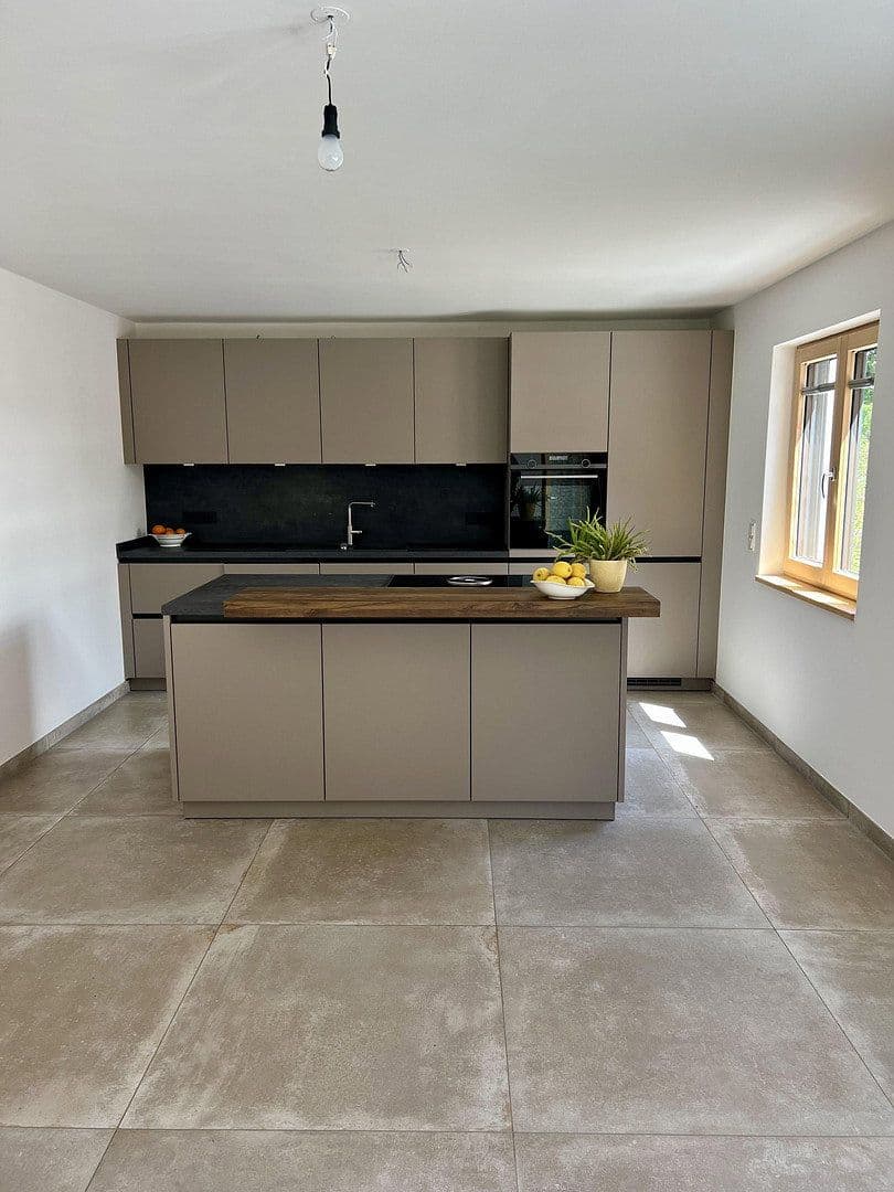 Pronájem bytu 4+1 117 m², Markt Inersdorf, Bavorsko Pronájem bytu 4+1 117 m², Markt Inersdorf, Bavorsko