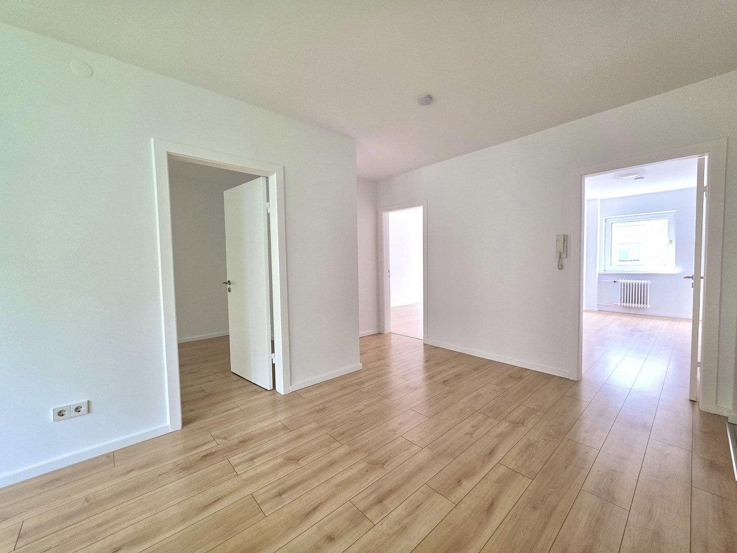 Prodej bytu 4+1 71 m², Bernstorffstraße 12, Hamburg, Hamburg Prodej bytu 4+1 71 m², Bernstorffstraße 12, Hamburg, Hamburg