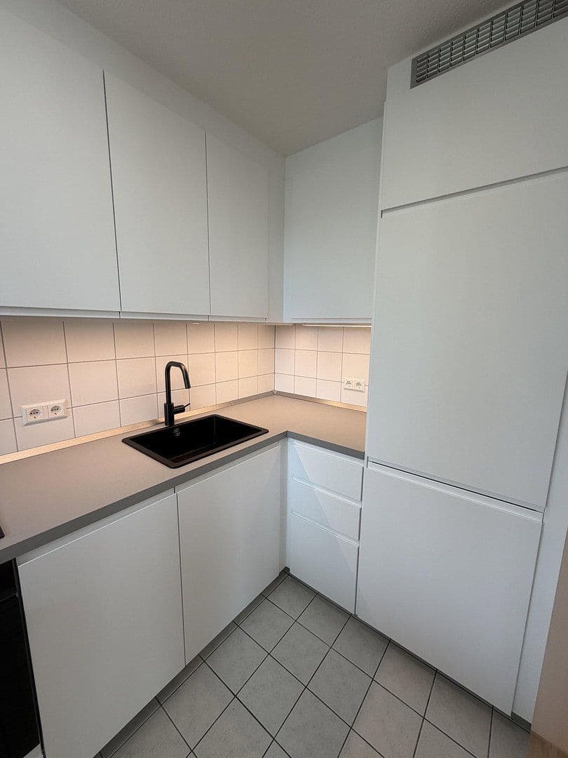 Pronájem bytu 3+1 71 m², Waiblingen, Bádensko-Württembersko Pronájem bytu 3+1 71 m², Waiblingen, Bádensko-Württembersko