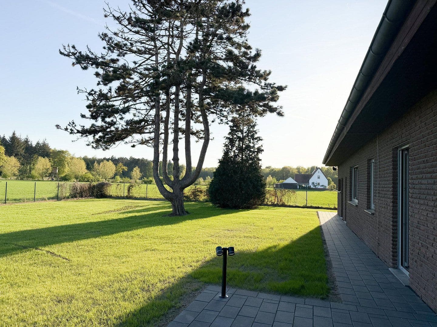 Prodej domu 170 m², pozemek 1.622 m², Brüningsweg 141, Gütersloh, Severní Porýní-Vestfálsko Prodej domu 170 m², pozemek 1.622 m², Brüningsweg 141, Gütersloh, Severní Porýní-Vestfálsko