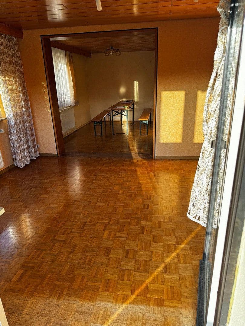 Prodej domu 163 m², pozemek 598 m², Burgstetten, Bádensko-Württembersko Prodej domu 163 m², pozemek 598 m², Burgstetten, Bádensko-Württembersko
