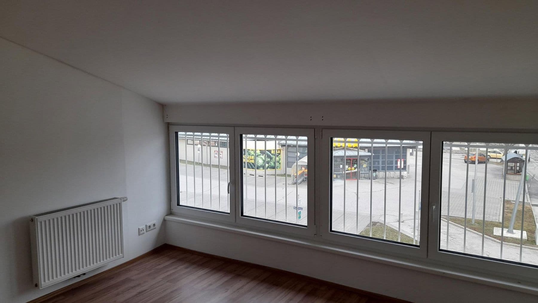 Pronájem bytu 2+1 68 m², Wiener Straße 1, Maria-Lanzendorf, Dolní Rakousko Pronájem bytu 2+1 68 m², Wiener Straße 1, Maria-Lanzendorf, Dolní Rakousko