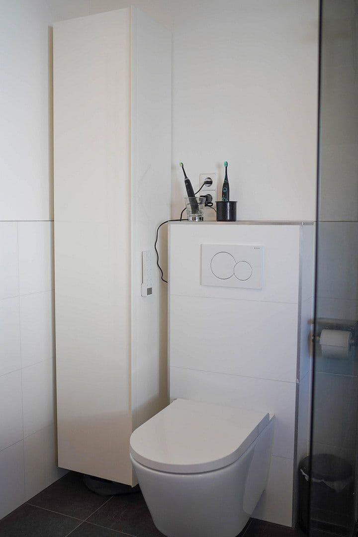 Pronájem bytu 4+1 97 m², Büsnauer Straße 15, Leonberg, Bádensko-Württembersko Pronájem bytu 4+1 97 m², Büsnauer Straße 15, Leonberg, Bádensko-Württembersko