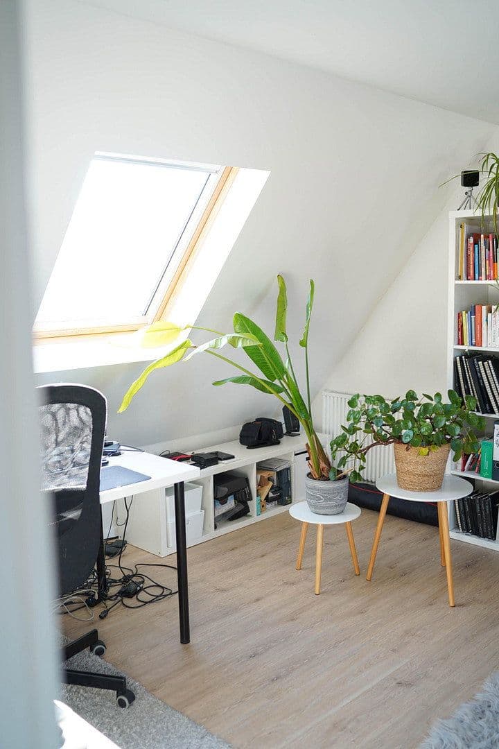 Pronájem bytu 4+1 97 m², Büsnauer Straße 15, Leonberg, Bádensko-Württembersko Pronájem bytu 4+1 97 m², Büsnauer Straße 15, Leonberg, Bádensko-Württembersko