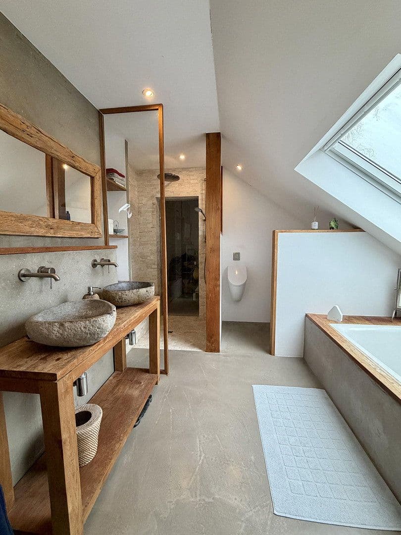 Prodej domu 285 m², pozemek 672 m², windach, Bavorsko Prodej domu 285 m², pozemek 672 m², windach, Bavorsko