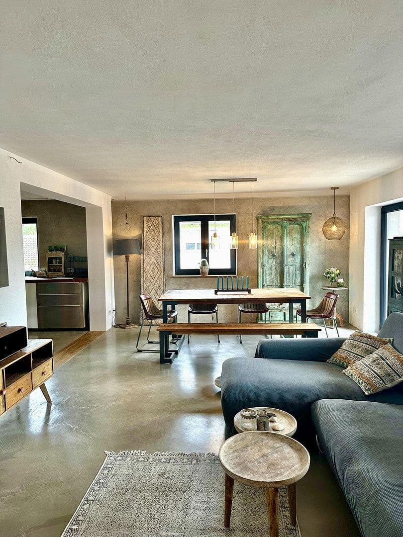 Prodej domu 285 m², pozemek 672 m², windach, Bavorsko Prodej domu 285 m², pozemek 672 m², windach, Bavorsko
