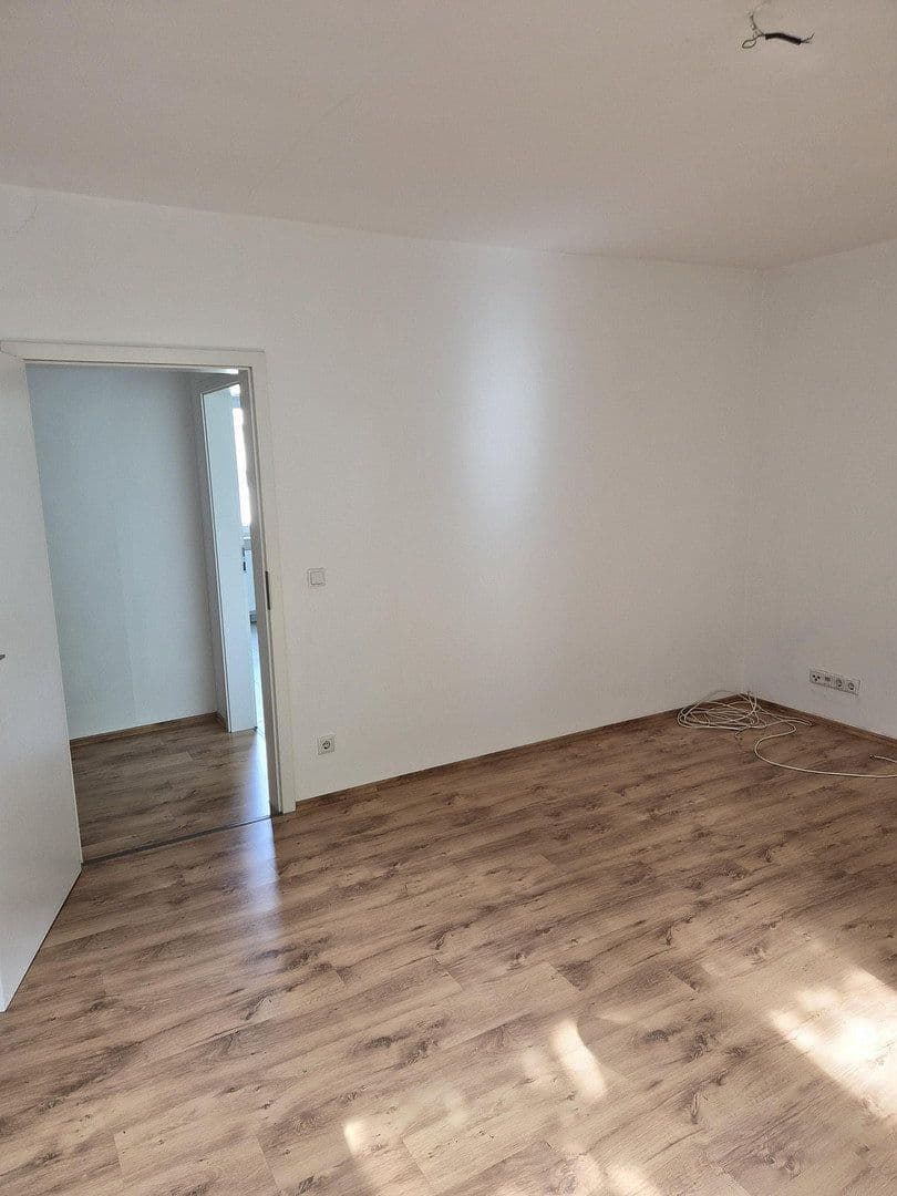 Pronájem bytu 1+1 43 m², Robert-Koch-Straße 8, Leverkusen, Severní Porýní-Vestfálsko Pronájem bytu 1+1 43 m², Robert-Koch-Straße 8, Leverkusen, Severní Porýní-Vestfálsko