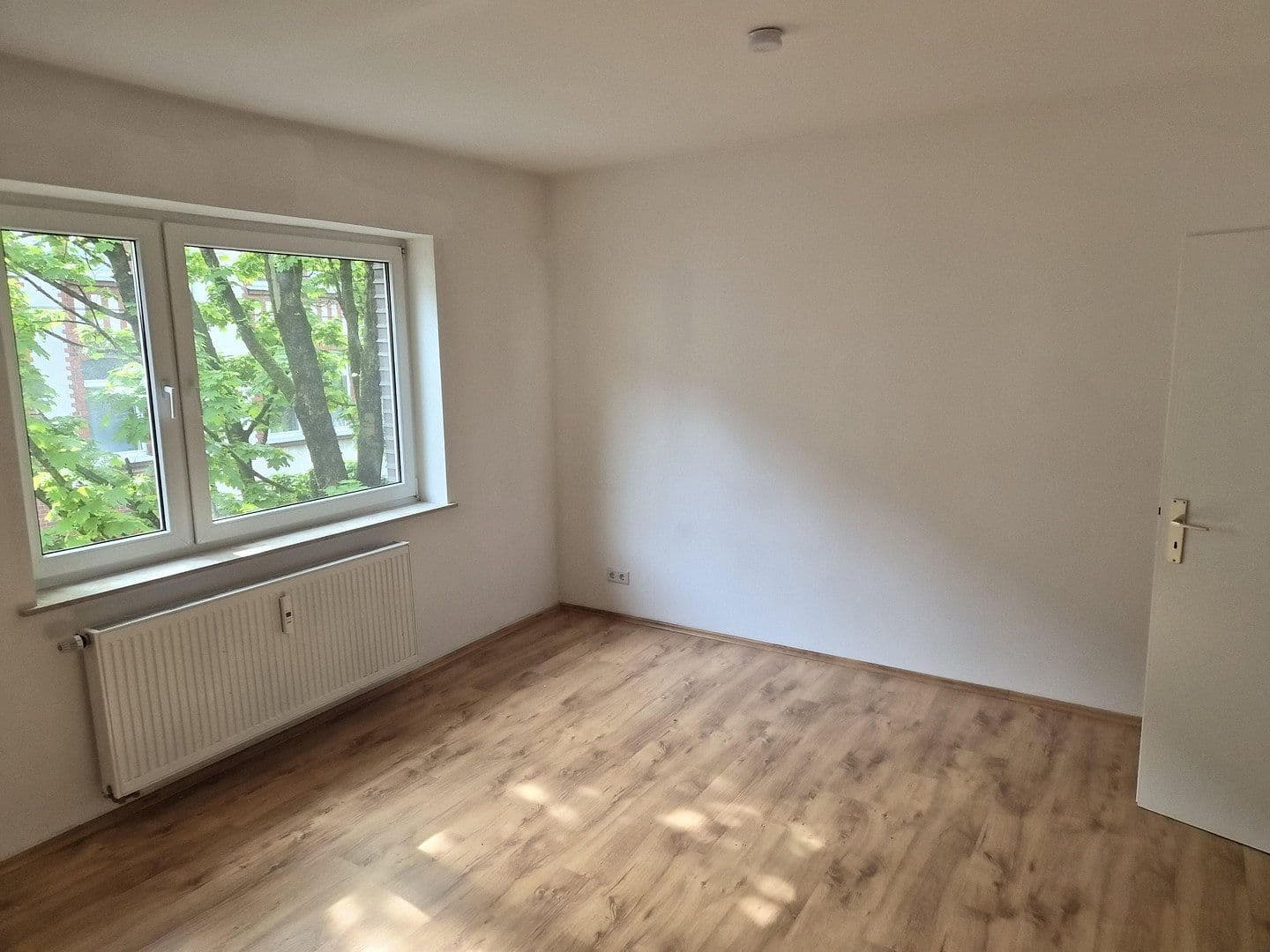 Pronájem bytu 1+1 43 m², Robert-Koch-Straße 8, Leverkusen, Severní Porýní-Vestfálsko Pronájem bytu 1+1 43 m², Robert-Koch-Straße 8, Leverkusen, Severní Porýní-Vestfálsko