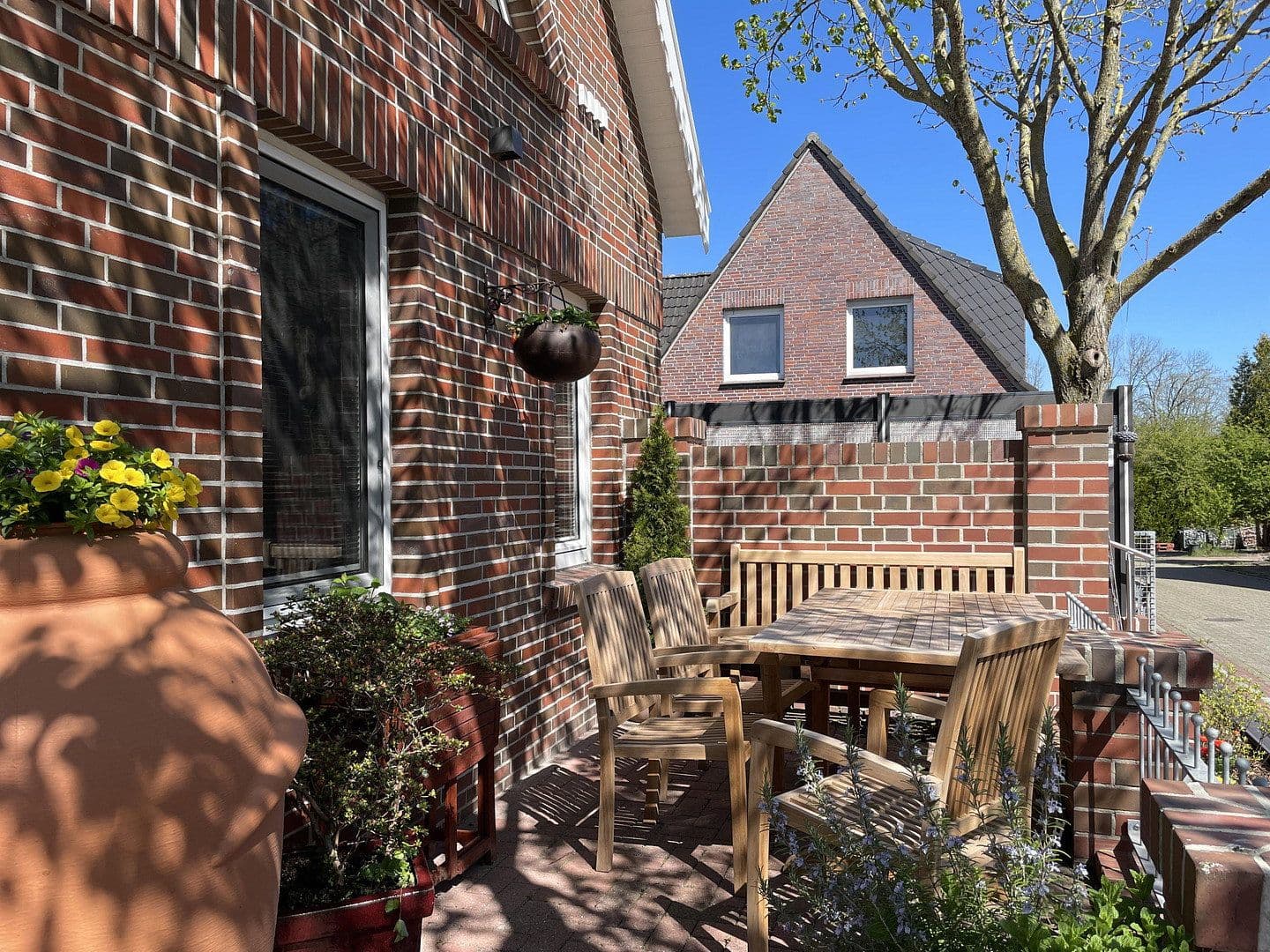 Prodej domu 220 m², pozemek 440 m², Brauereistraße 2, Krummhörn, Dolní Sasko Prodej domu 220 m², pozemek 440 m², Brauereistraße 2, Krummhörn, Dolní Sasko