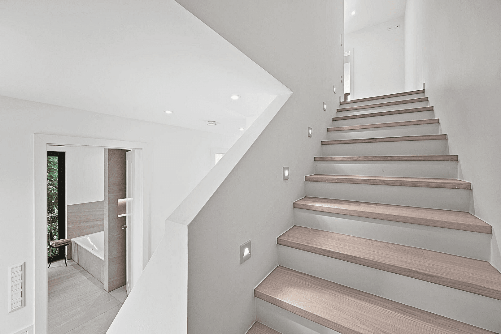 Prodej domu 246 m², pozemek 306 m², Sembdnerstraße 6, Germering, Bavorsko Prodej domu 246 m², pozemek 306 m², Sembdnerstraße 6, Germering, Bavorsko
