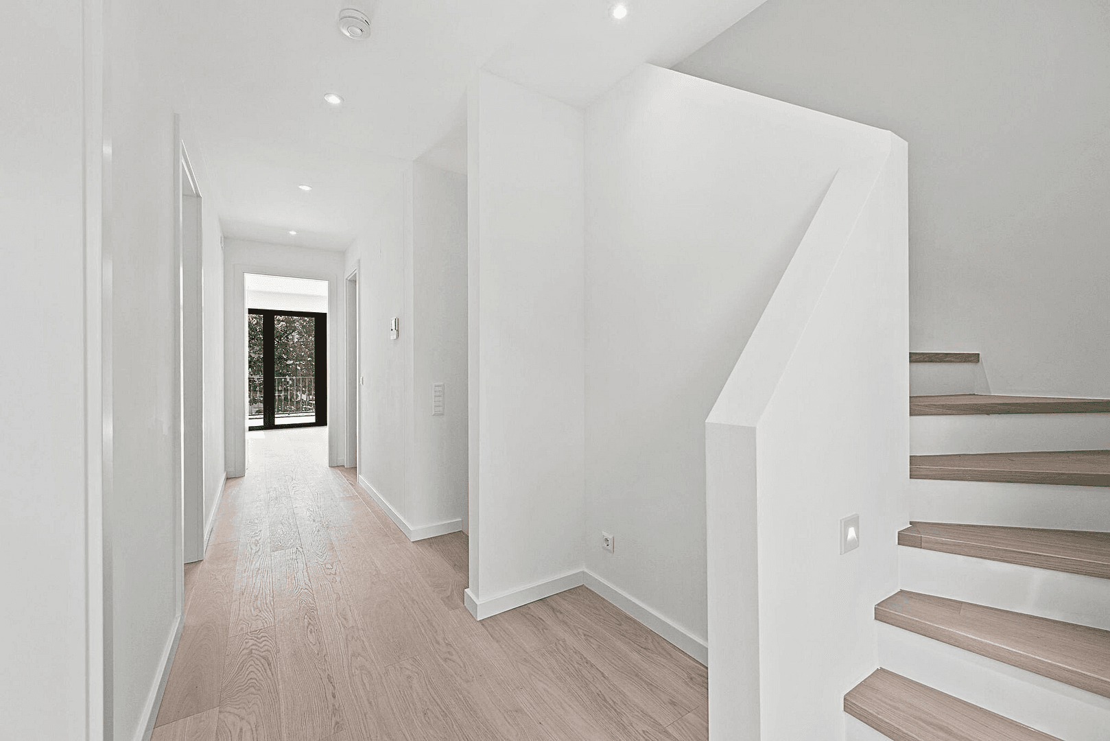 Prodej domu 246 m², pozemek 306 m², Sembdnerstraße 6, Germering, Bavorsko Prodej domu 246 m², pozemek 306 m², Sembdnerstraße 6, Germering, Bavorsko