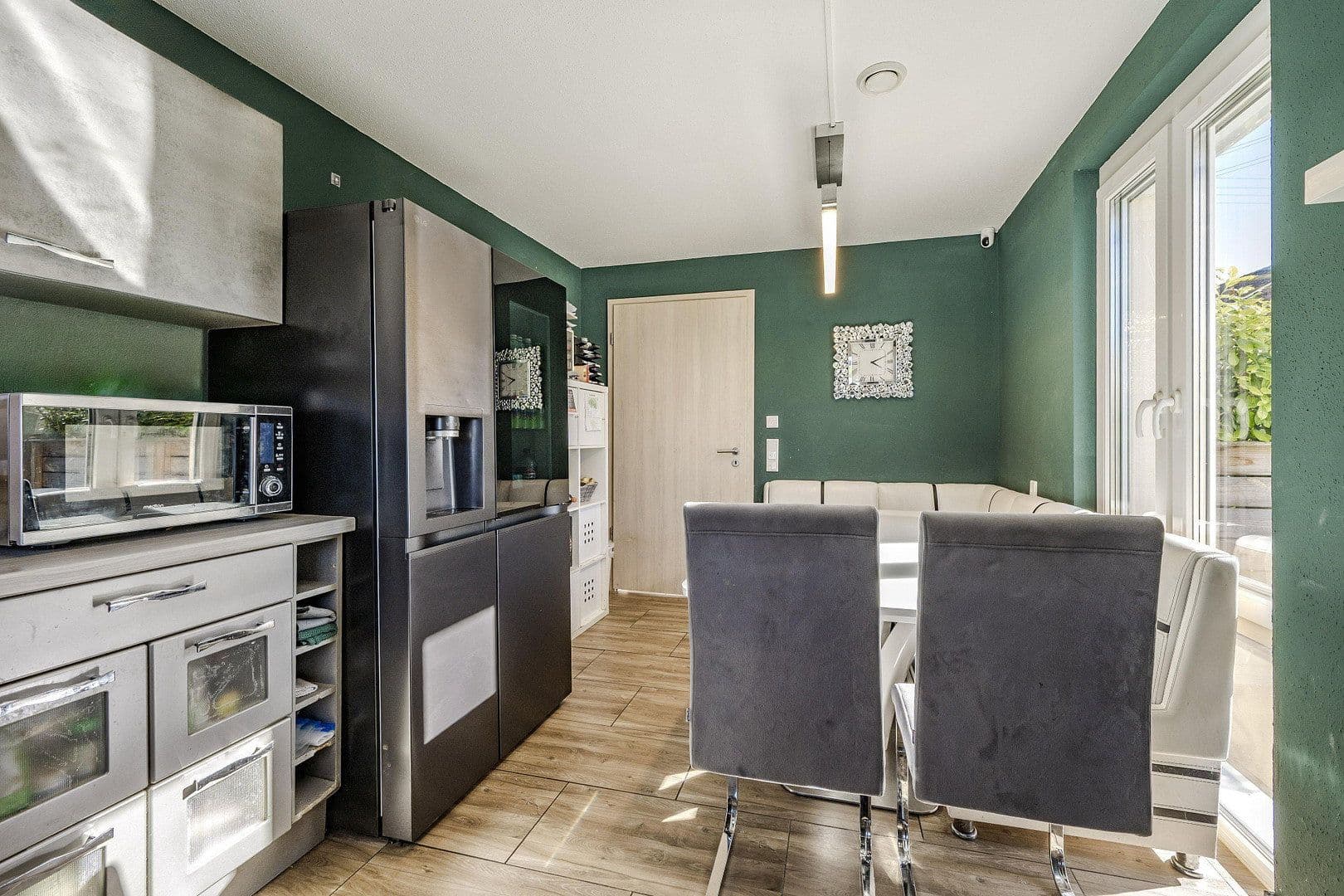 Prodej bytu 5+1 131 m², Pappelstraße 6, Weil der Stadt, Bádensko-Württembersko Prodej bytu 5+1 131 m², Pappelstraße 6, Weil der Stadt, Bádensko-Württembersko