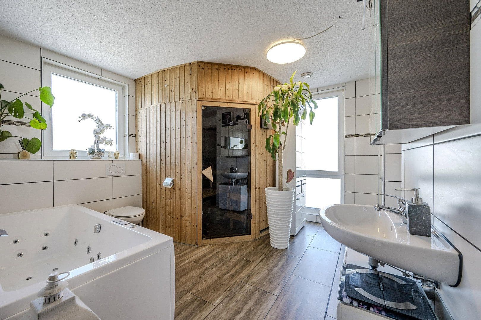 Prodej bytu 5+1 131 m², Pappelstraße 6, Weil der Stadt, Bádensko-Württembersko Prodej bytu 5+1 131 m², Pappelstraße 6, Weil der Stadt, Bádensko-Württembersko