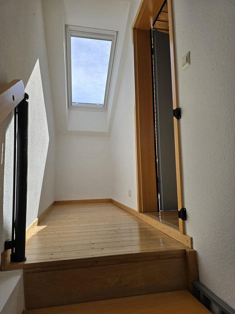 Prodej domu 135 m², pozemek 168 m², Ronnenberg, Dolní Sasko Prodej domu 135 m², pozemek 168 m², Ronnenberg, Dolní Sasko