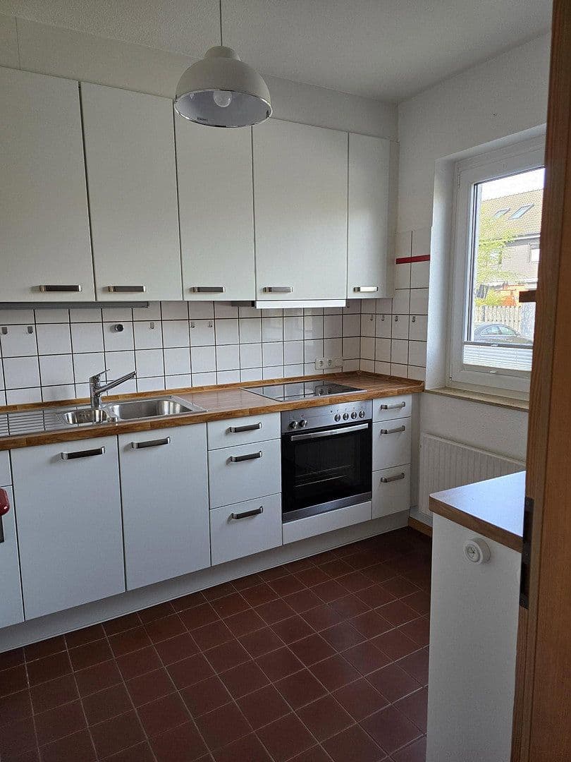Prodej domu 135 m², pozemek 168 m², Ronnenberg, Dolní Sasko Prodej domu 135 m², pozemek 168 m², Ronnenberg, Dolní Sasko