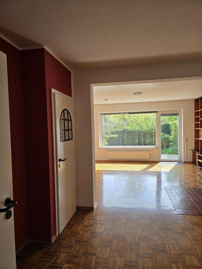 Prodej domu 135 m², pozemek 168 m², Ronnenberg, Dolní Sasko Prodej domu 135 m², pozemek 168 m², Ronnenberg, Dolní Sasko