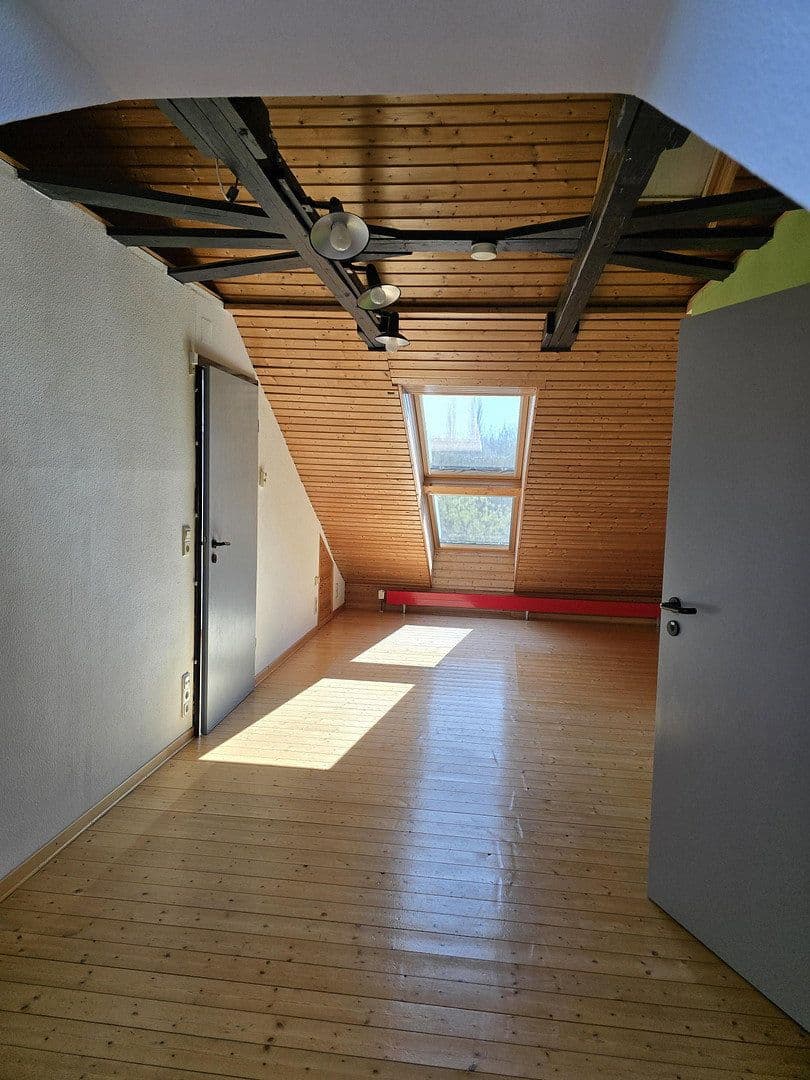 Prodej domu 135 m², pozemek 168 m², Ronnenberg, Dolní Sasko Prodej domu 135 m², pozemek 168 m², Ronnenberg, Dolní Sasko