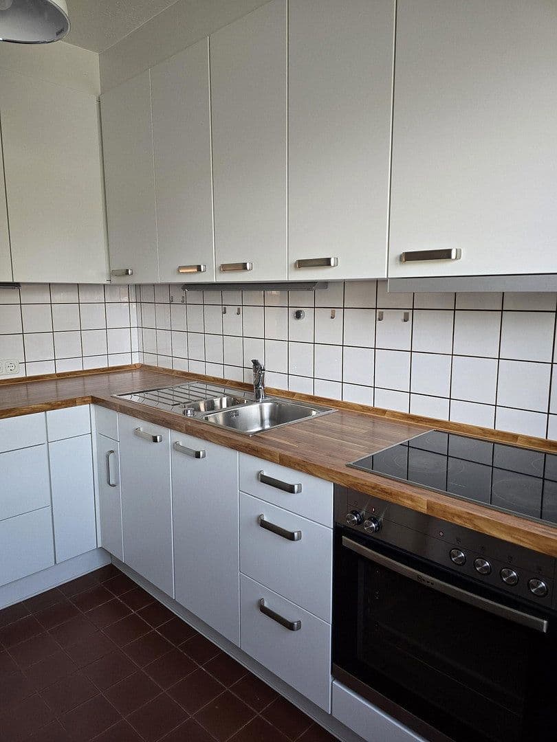 Prodej domu 135 m², pozemek 168 m², Ronnenberg, Dolní Sasko Prodej domu 135 m², pozemek 168 m², Ronnenberg, Dolní Sasko