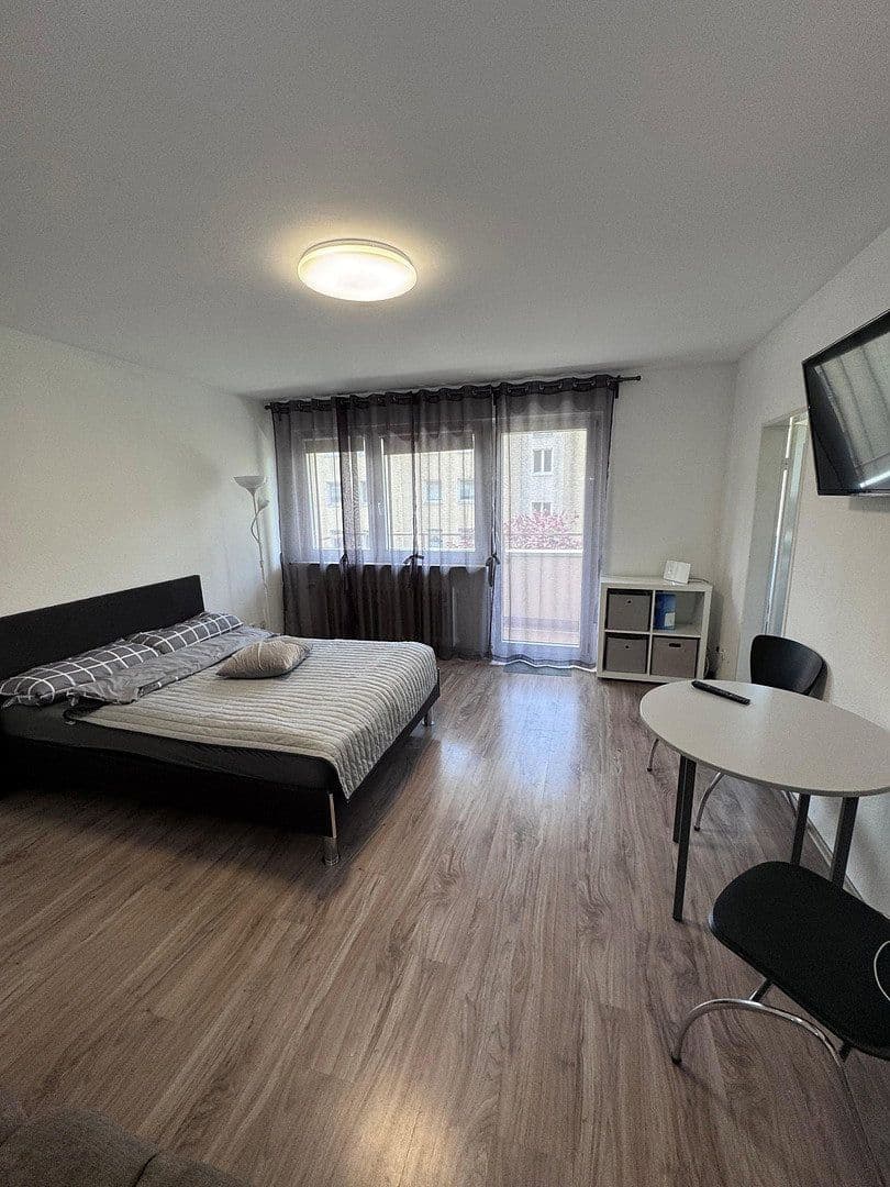 Pronájem bytu 1+1 30 m², Schöffenstr., Frankfurt am Main, Hessen Pronájem bytu 1+1 30 m², Schöffenstr., Frankfurt am Main, Hessen