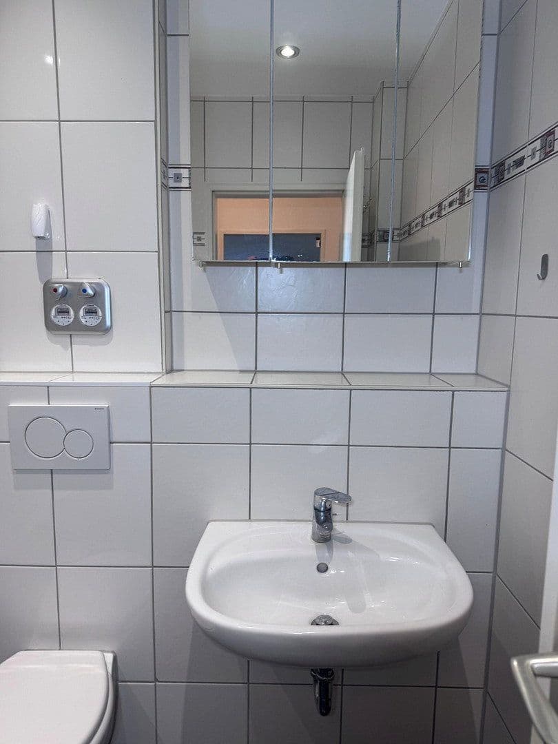 Pronájem bytu 1+1 30 m², Schöffenstr., Frankfurt am Main, Hessen Pronájem bytu 1+1 30 m², Schöffenstr., Frankfurt am Main, Hessen