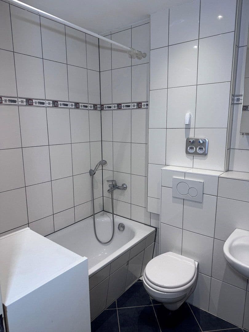 Pronájem bytu 1+1 30 m², Schöffenstr., Frankfurt am Main, Hessen Pronájem bytu 1+1 30 m², Schöffenstr., Frankfurt am Main, Hessen