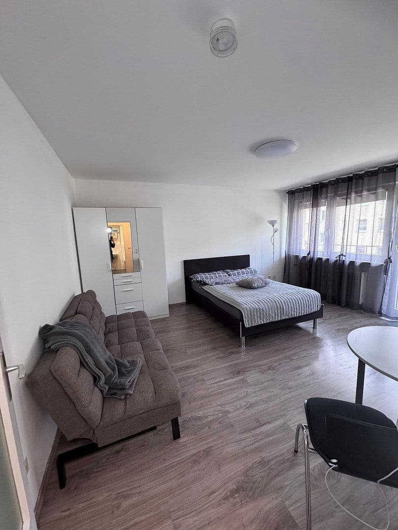 Pronájem bytu 1+1 30 m², Schöffenstr., Frankfurt am Main, Hessen Pronájem bytu 1+1 30 m², Schöffenstr., Frankfurt am Main, Hessen