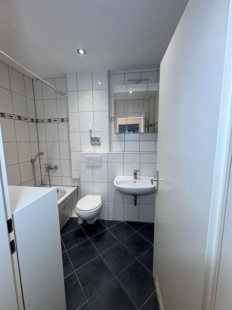 Pronájem bytu 1+1 30 m², Schöffenstr., Frankfurt am Main, Hessen Pronájem bytu 1+1 30 m², Schöffenstr., Frankfurt am Main, Hessen