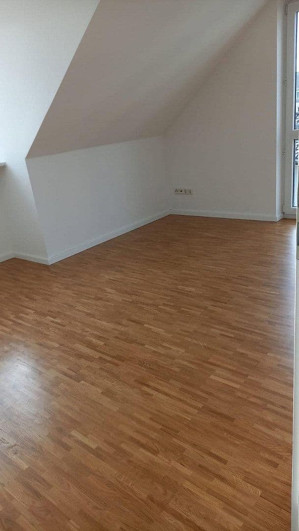 Pronájem domu 174 m², pozemek 256 m², München, Bavorsko Pronájem domu 174 m², pozemek 256 m², München, Bavorsko