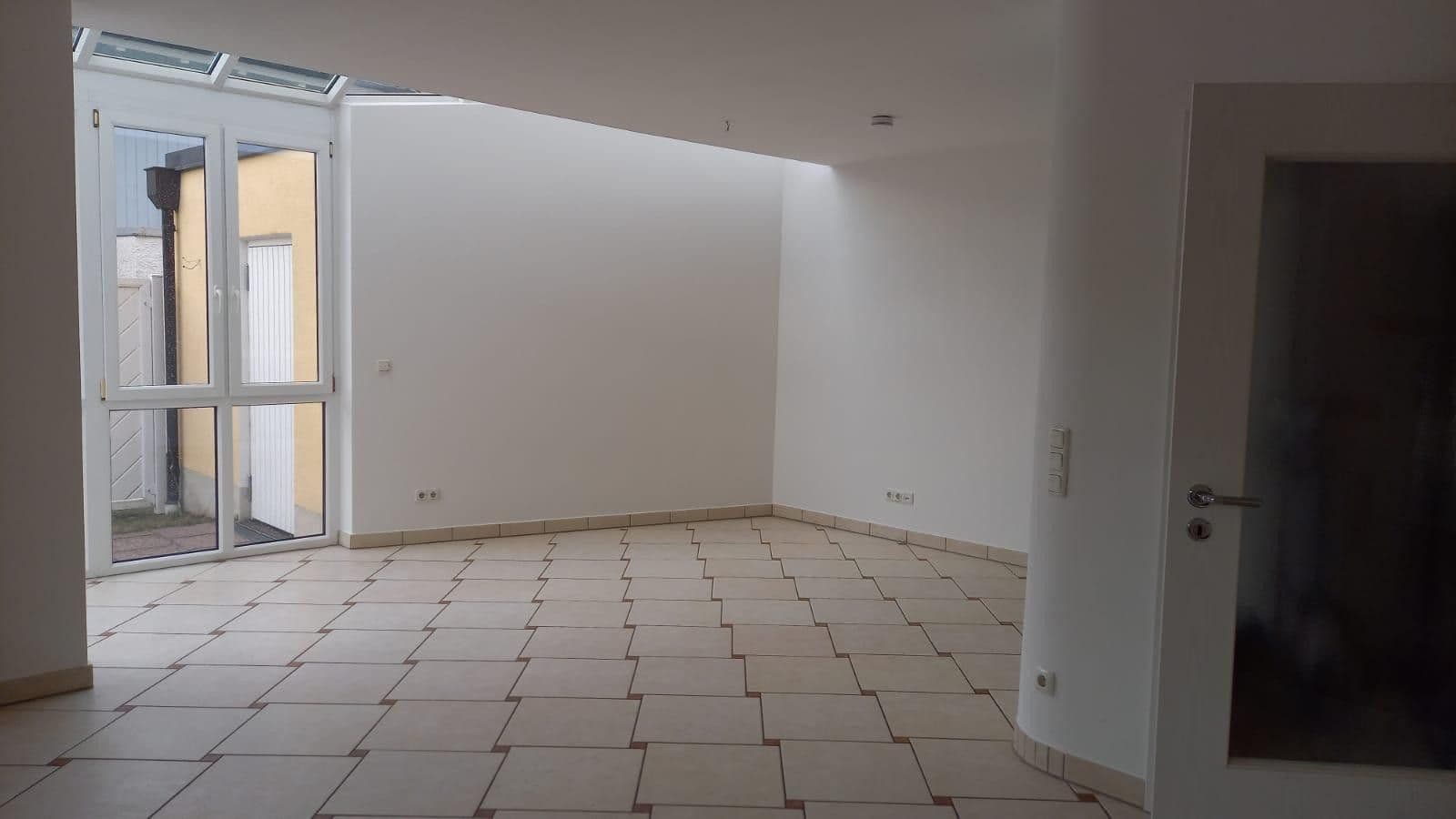 Pronájem domu 174 m², pozemek 256 m², München, Bavorsko Pronájem domu 174 m², pozemek 256 m², München, Bavorsko