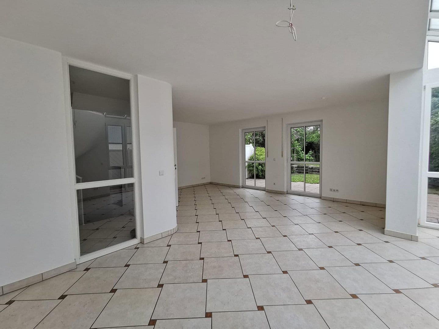 Pronájem domu 174 m², pozemek 256 m², München, Bavorsko Pronájem domu 174 m², pozemek 256 m², München, Bavorsko