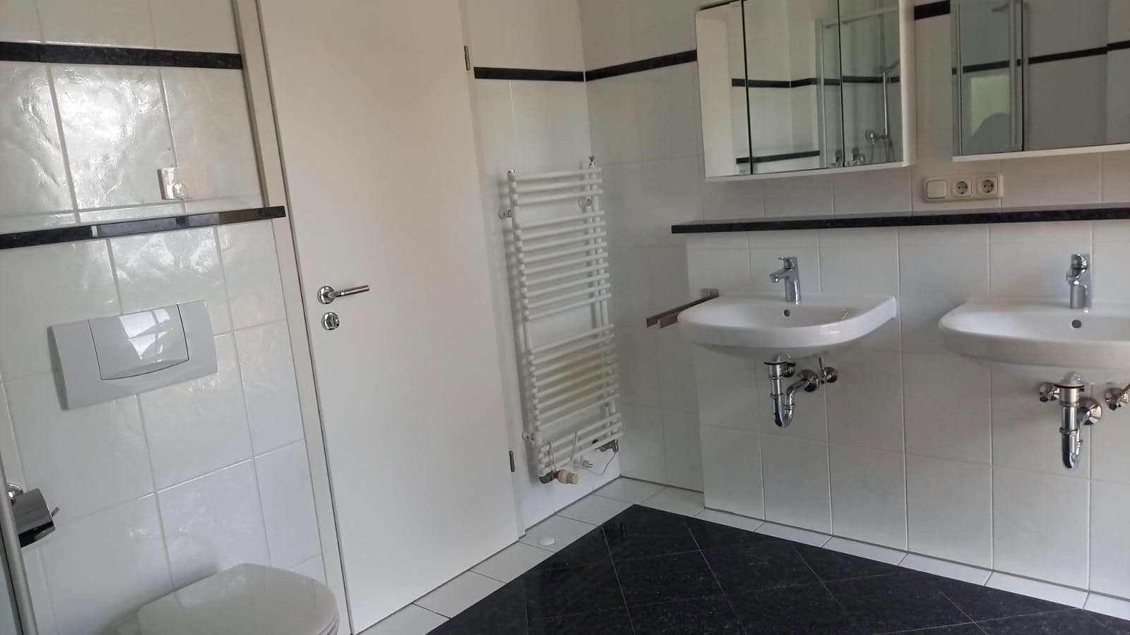 Pronájem domu 174 m², pozemek 256 m², München, Bavorsko Pronájem domu 174 m², pozemek 256 m², München, Bavorsko