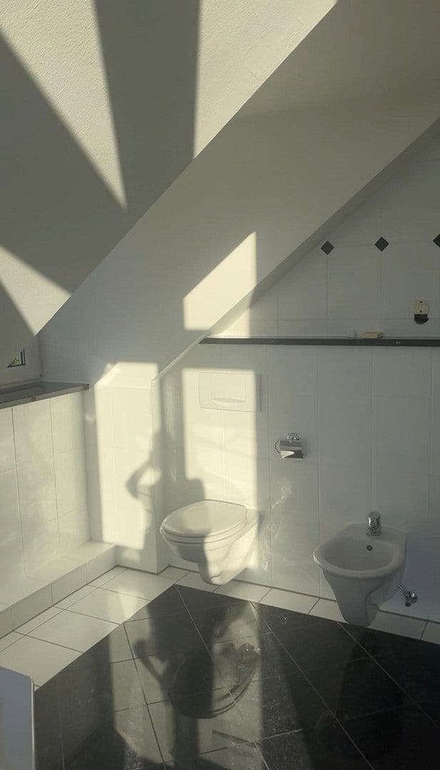 Pronájem domu 174 m², pozemek 256 m², München, Bavorsko Pronájem domu 174 m², pozemek 256 m², München, Bavorsko