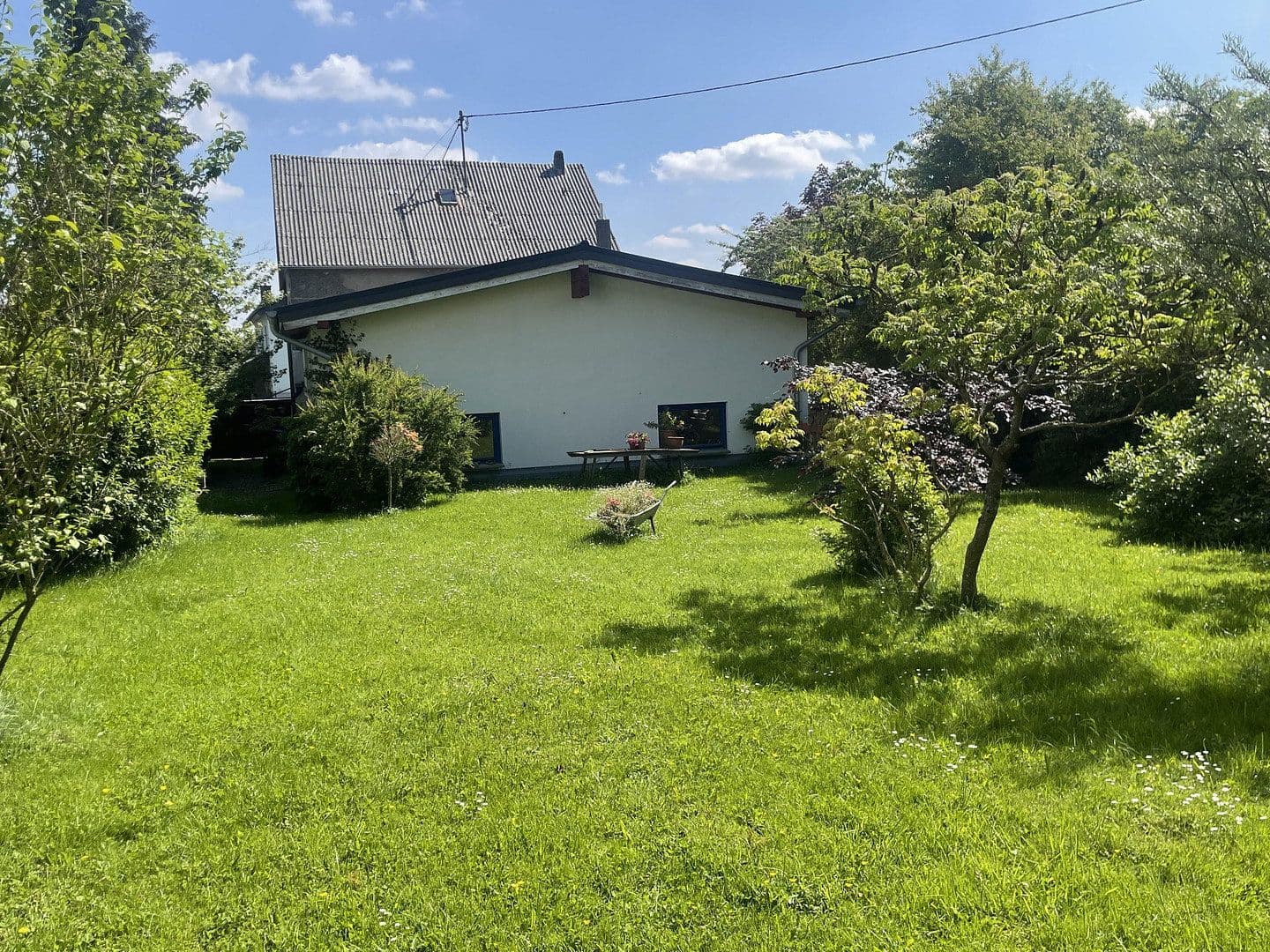 Prodej domu 195 m², pozemek 1.190 m², Üxheim, Porýní-Falc Prodej domu 195 m², pozemek 1.190 m², Üxheim, Porýní-Falc