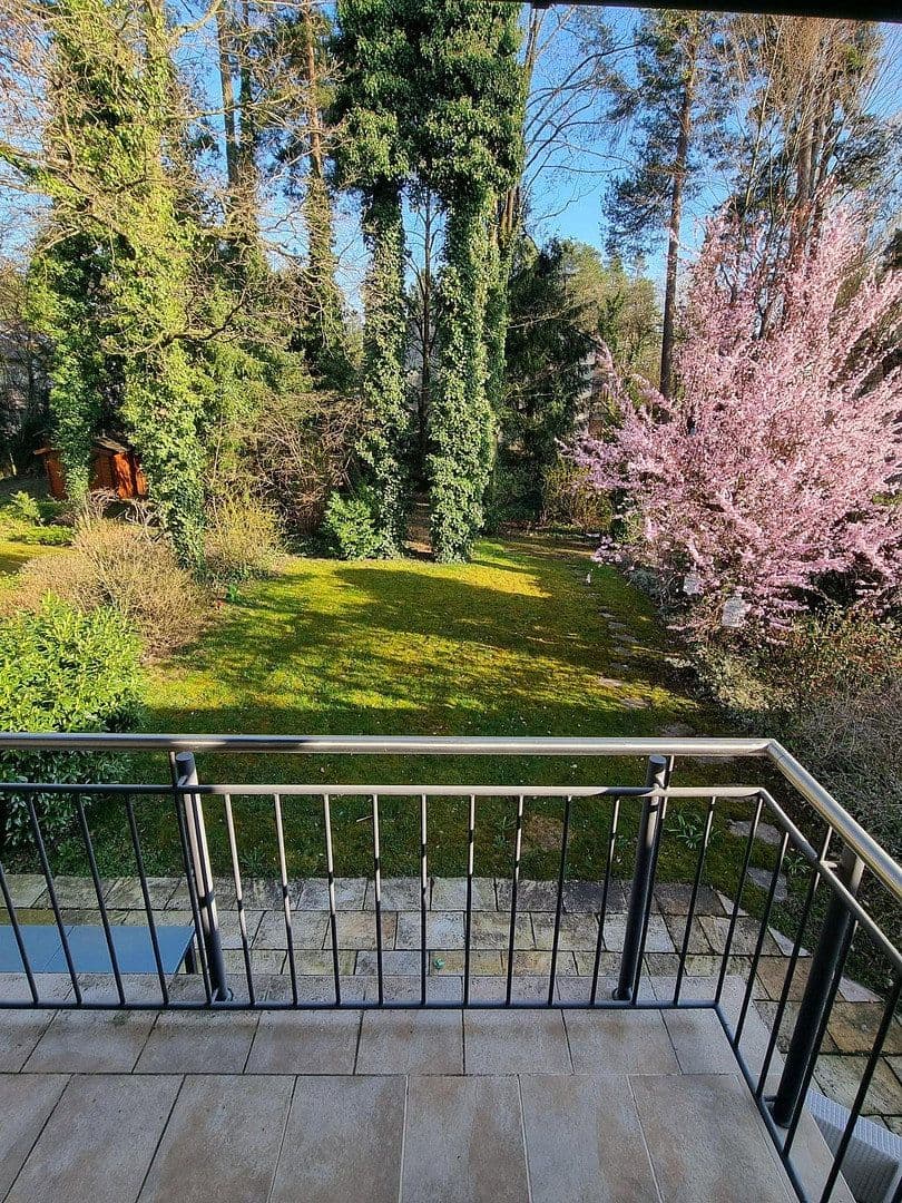 Prodej domu 185 m², pozemek 630 m², Vaterstetten, Bavorsko Prodej domu 185 m², pozemek 630 m², Vaterstetten, Bavorsko