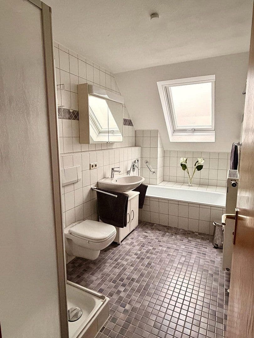 Prodej domu 150 m², pozemek 156 m², Waiblingen, Bádensko-Württembersko Prodej domu 150 m², pozemek 156 m², Waiblingen, Bádensko-Württembersko