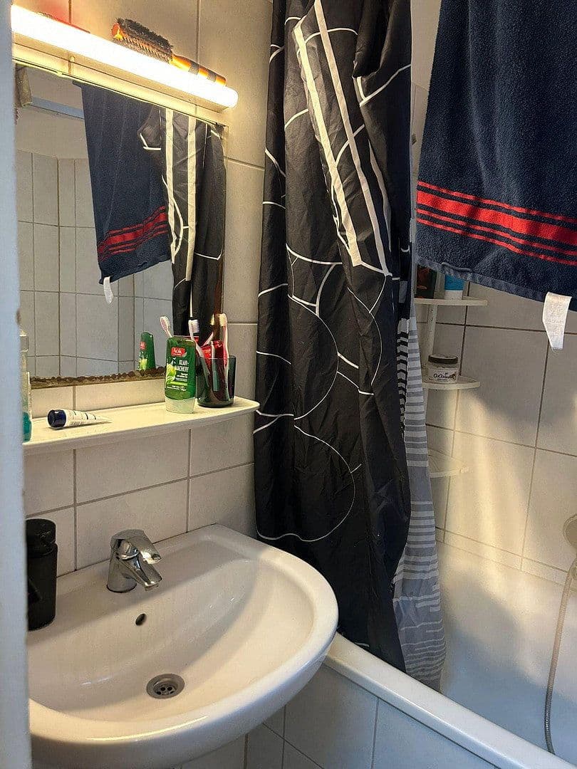 Pronájem bytu 1+1 30 m², Stockkampstraße 12, Düsseldorf, Severní Porýní-Vestfálsko Pronájem bytu 1+1 30 m², Stockkampstraße 12, Düsseldorf, Severní Porýní-Vestfálsko