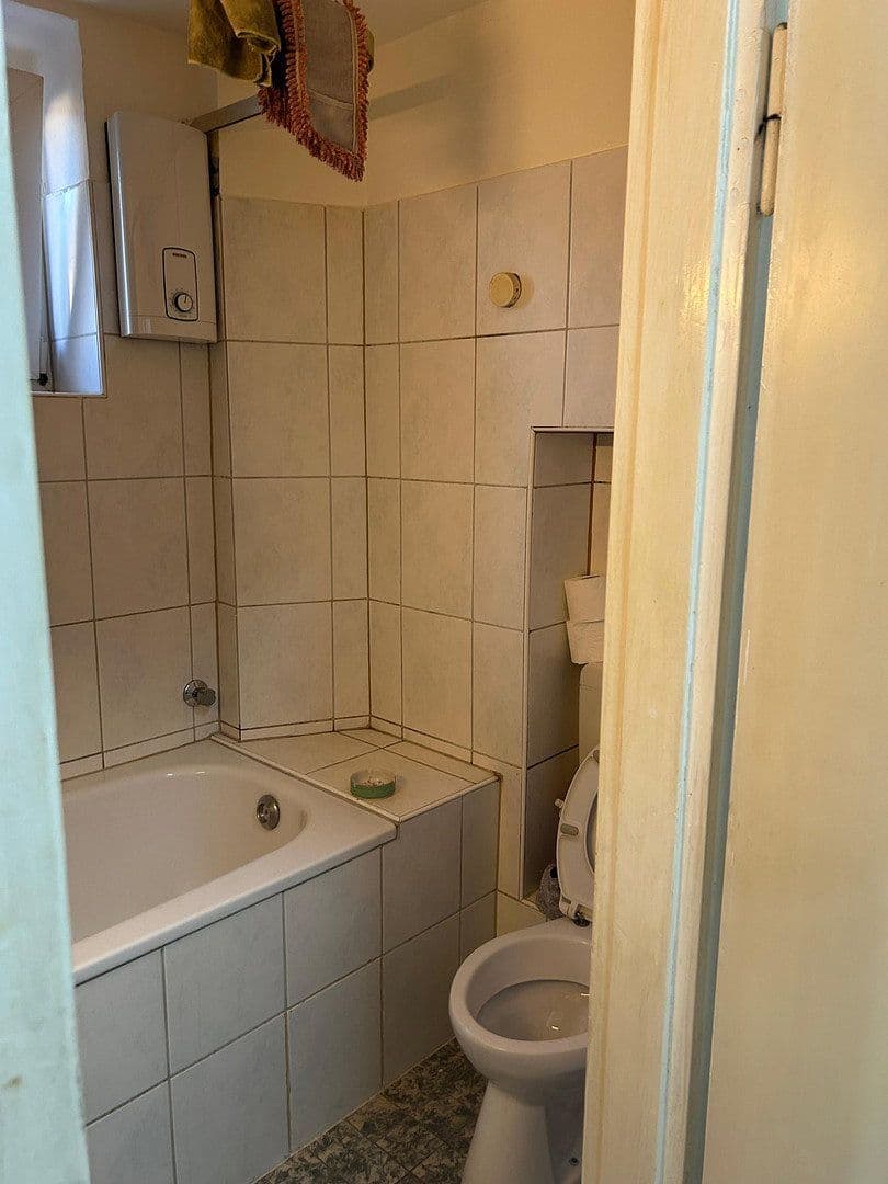 Pronájem bytu 1+1 30 m², Stockkampstraße 12, Düsseldorf, Severní Porýní-Vestfálsko Pronájem bytu 1+1 30 m², Stockkampstraße 12, Düsseldorf, Severní Porýní-Vestfálsko