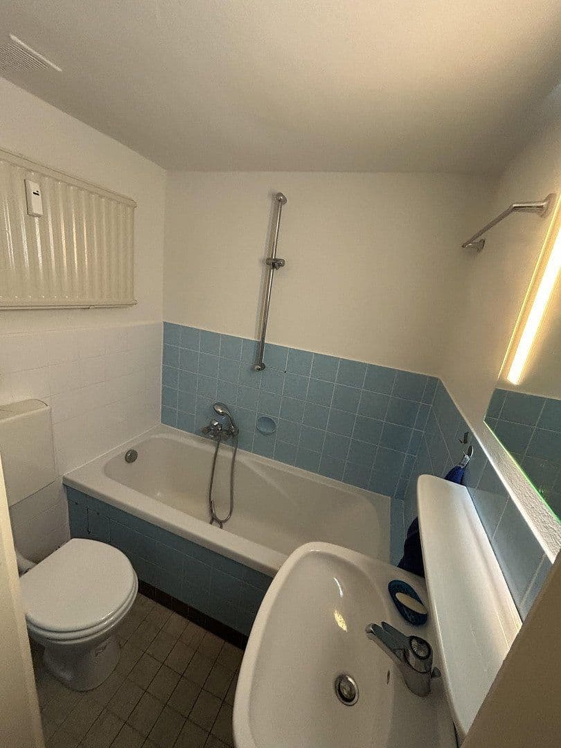 Pronájem bytu 1+kk 39 m², Karl-Arnold-Straße 29, Meerbusch, Severní Porýní-Vestfálsko Pronájem bytu 1+kk 39 m², Karl-Arnold-Straße 29, Meerbusch, Severní Porýní-Vestfálsko